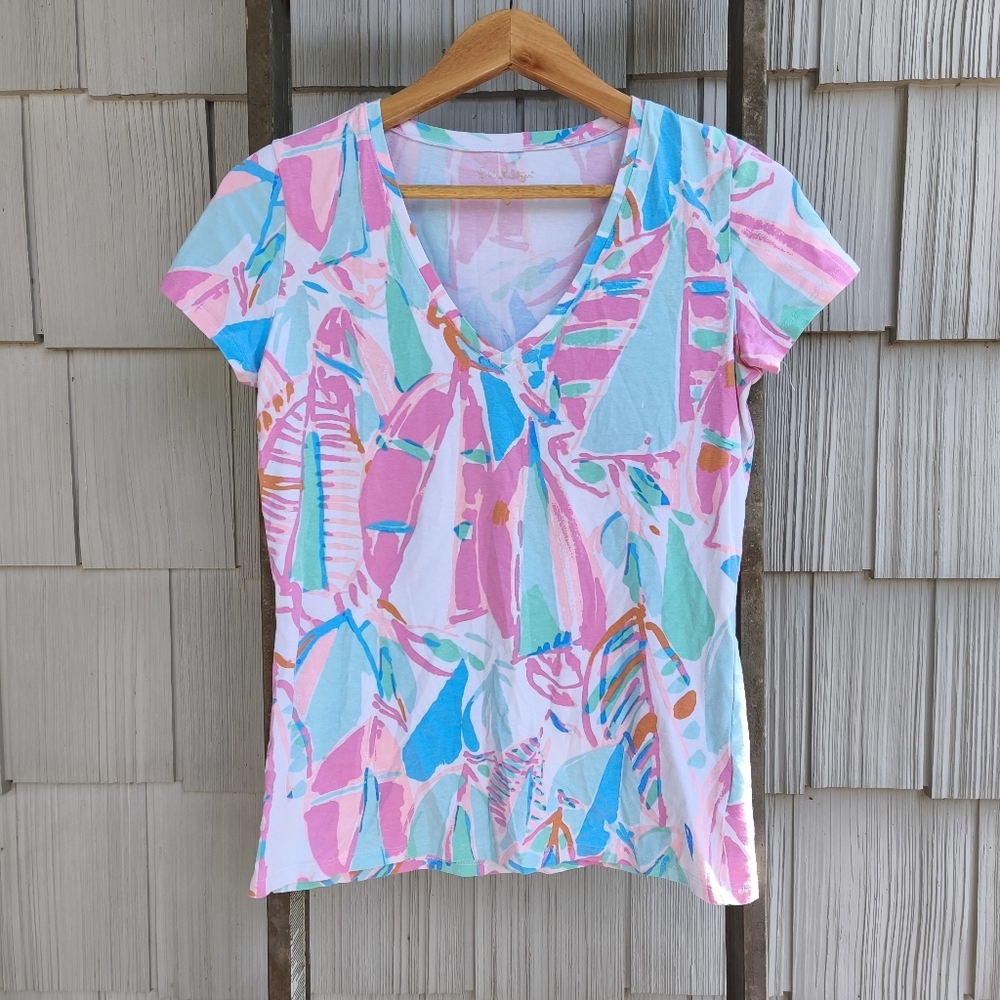 Lilly Pulitzer Michele V-neck Tee Out To Sea Sailboat Print sz S Cotton Stretch